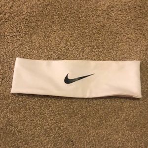 Nike women’s headband